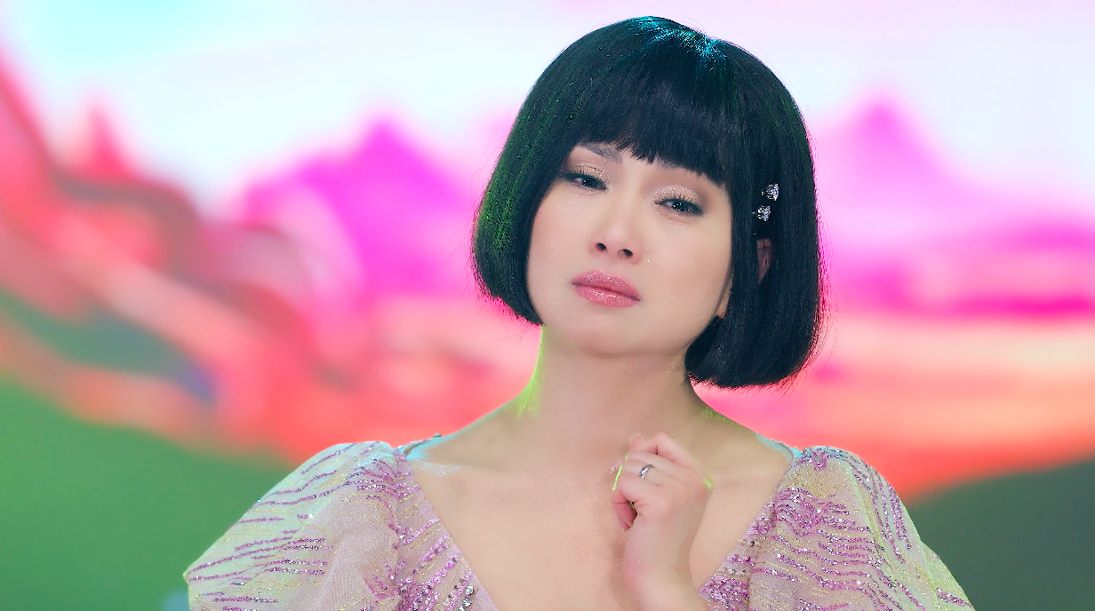 “Ca sĩ tỉ phú” Hà Phương sẽ hoạt động mạnh ở Việt Nam