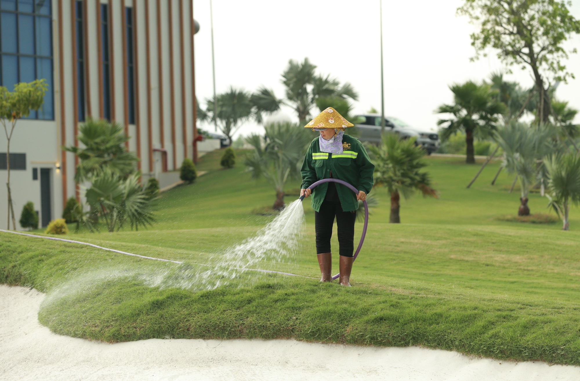 Giải Golf T&ocirc;i y&ecirc;u Việt Nam: To&agrave;n cảnh s&acirc;n đấu v&agrave; c&aacute;c c&ocirc;ng t&aacute;c chuẩn bị cuối c&ugrave;ng - Ảnh 4.