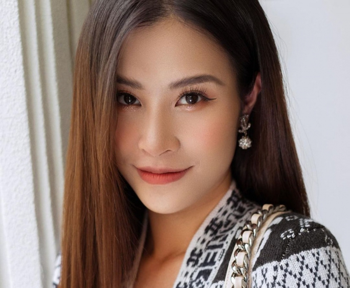 Đông Nhi nói về scandal của bản thân
