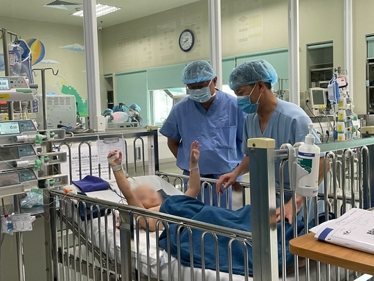 Đưa kỹ thuật cao giá 150.000 USD từ Mỹ về Việt Nam điều trị bệnh khó