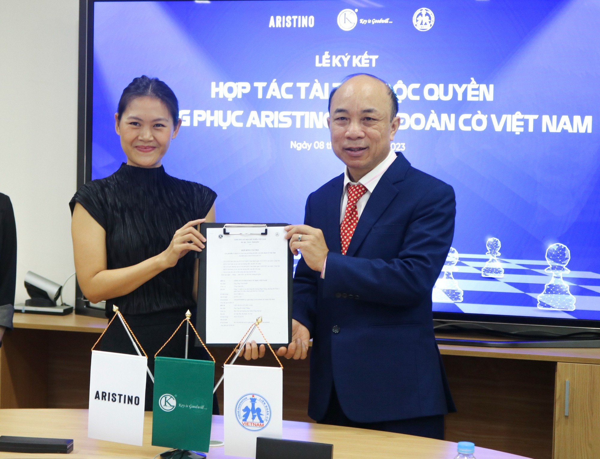 Thương hiệu thời trang Aristino tài trợ độc quyền cho Liên đoàn Cờ Việt Nam