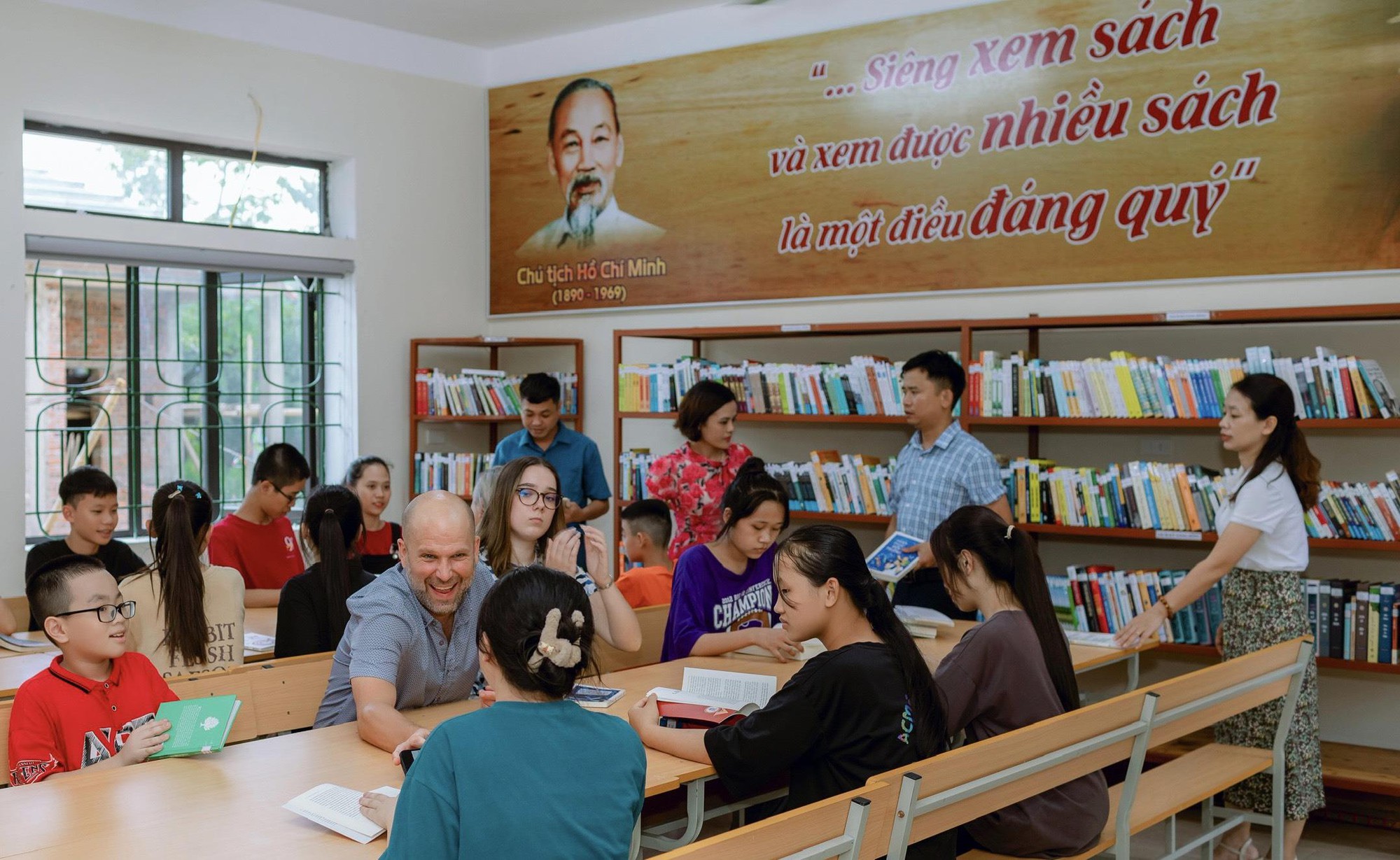 Thư viện Quốc hội Mỹ vinh danh chương tr&igrave;nh ph&aacute;t triển văn h&oacute;a đọc tại Việt Nam - Ảnh 2.