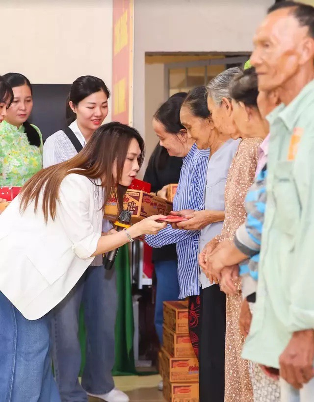 Mỹ T&acirc;m tiết lộ c&oacute; chồng rồi - Ảnh 1.