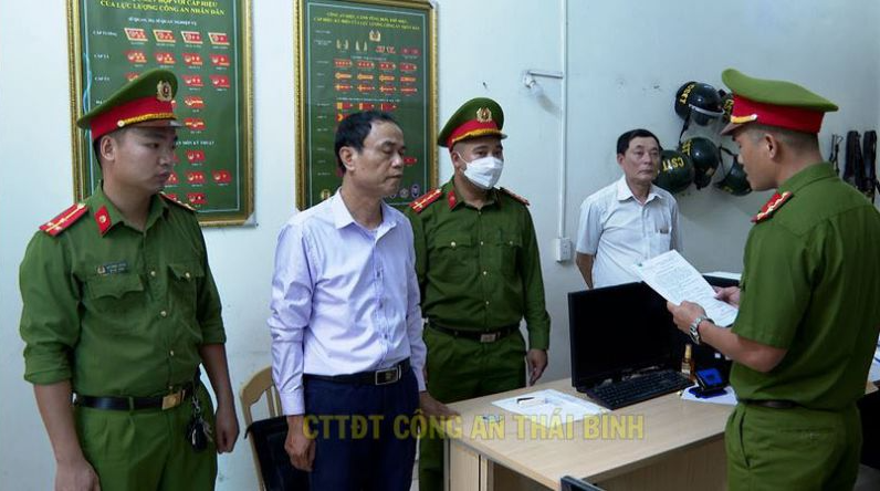 Chủ tịch xã và cán bộ địa chính cấu kết rút ruột tiền ngân sách - Ảnh 3.