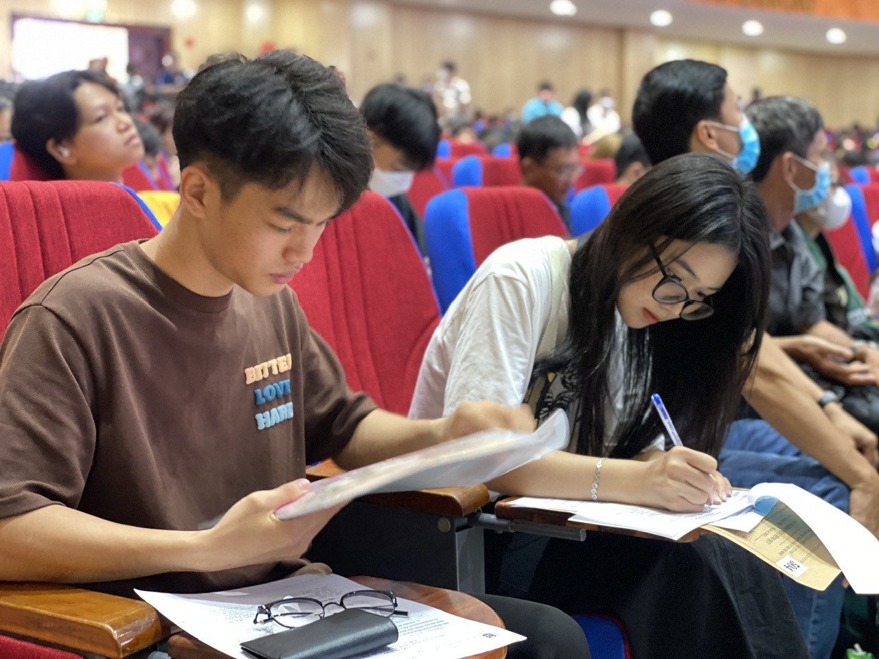 Học phí tăng, thí sinh xác nhận nhập học vẫn gần 100%