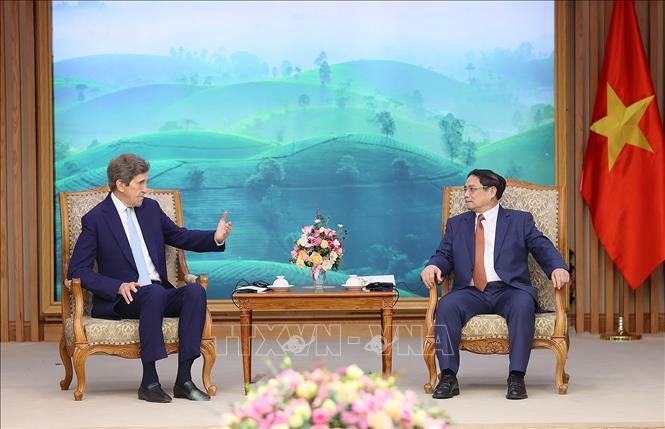 Thủ tướng Phạm Minh Ch&iacute;nh tiếp Đặc ph&aacute;i vi&ecirc;n Tổng thống Mỹ về kh&iacute; hậu John Kerry - Ảnh 3.
