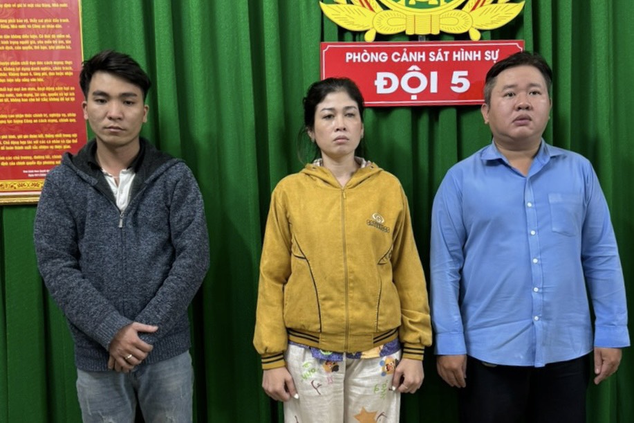 &ldquo;Ổ mại d&acirc;m 20 tỉ&rdquo; v&agrave; những c&acirc;u hỏi nhức nhối- Ảnh 1.