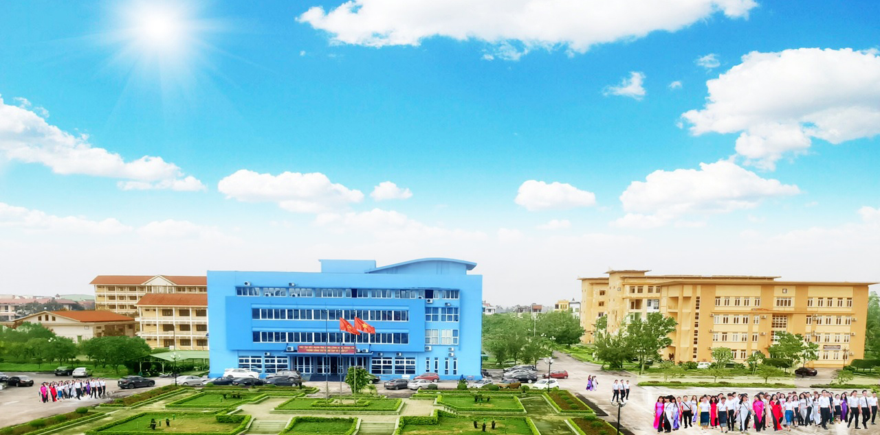 Th&ocirc;ng tin mới vụ gần 150 giảng vi&ecirc;n Trường Đại học Quảng B&igrave;nh "k&ecirc;u cứu" v&igrave; bị nợ lương- Ảnh 1.