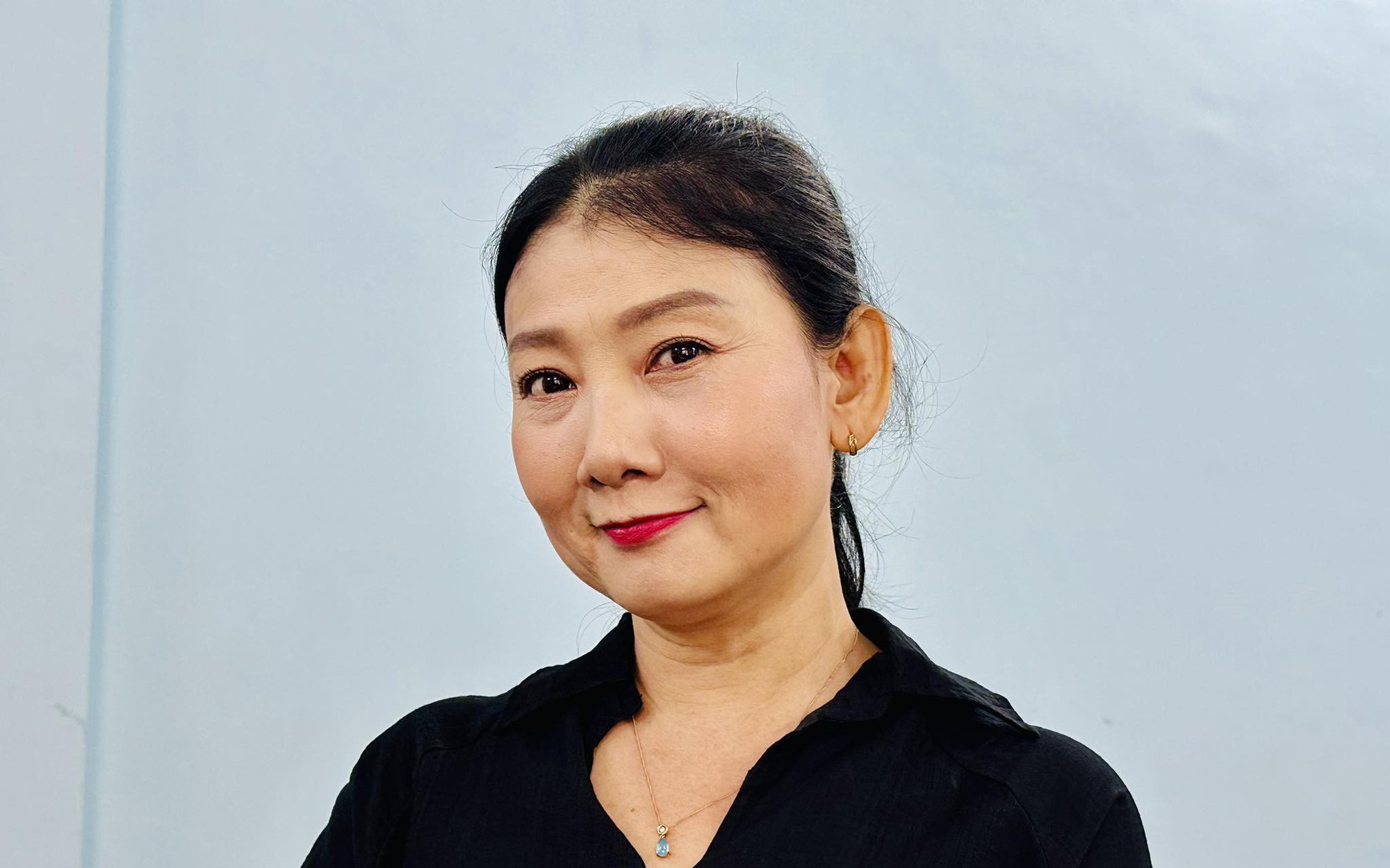 NSND Mỹ Uyên cập nhật đời sống công nghệ cho vở "Cha yêu"