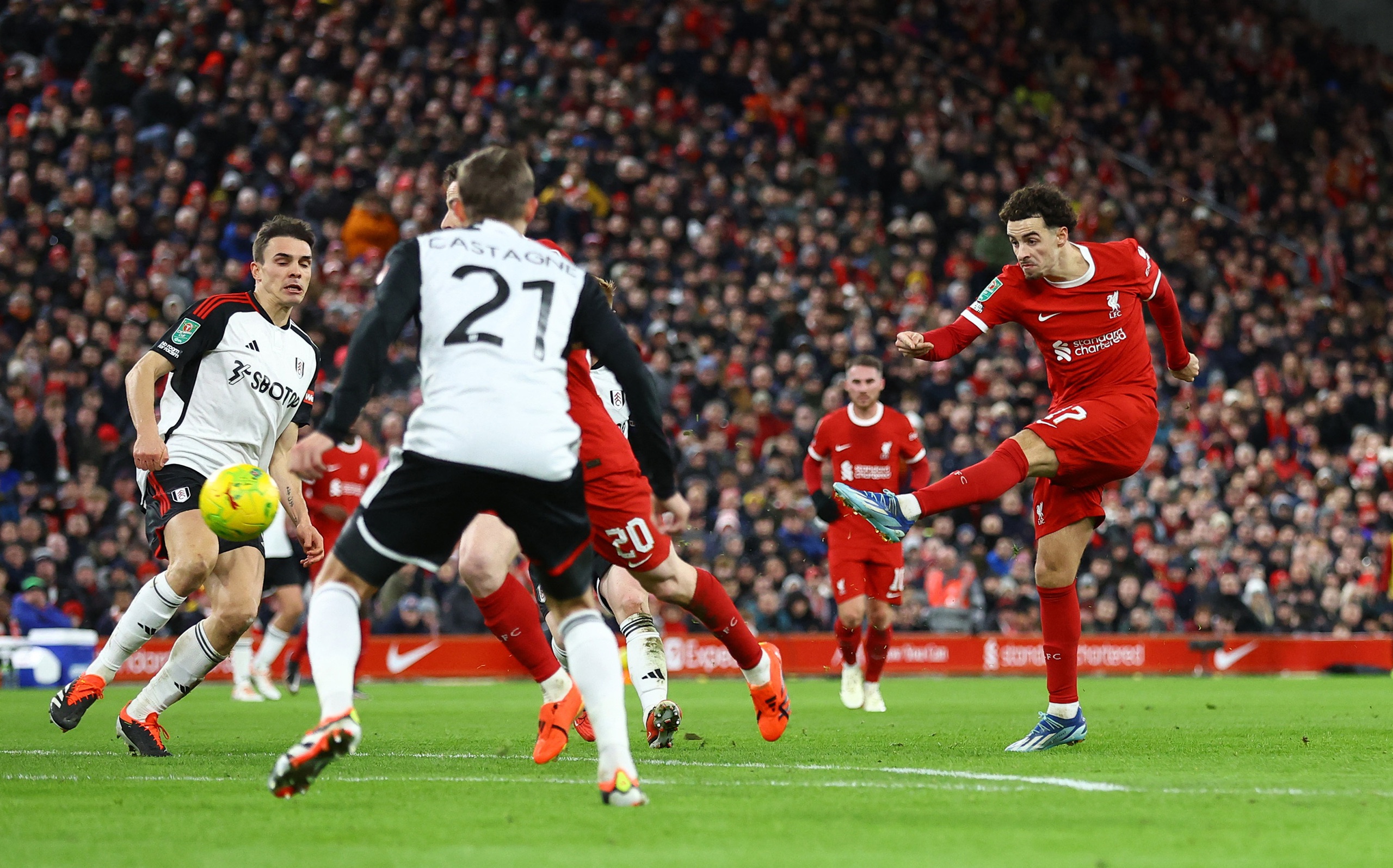 Ngược dòng đẳng cấp, Liverpool hạ Fulham ở bán kết League Cup- Ảnh 4.