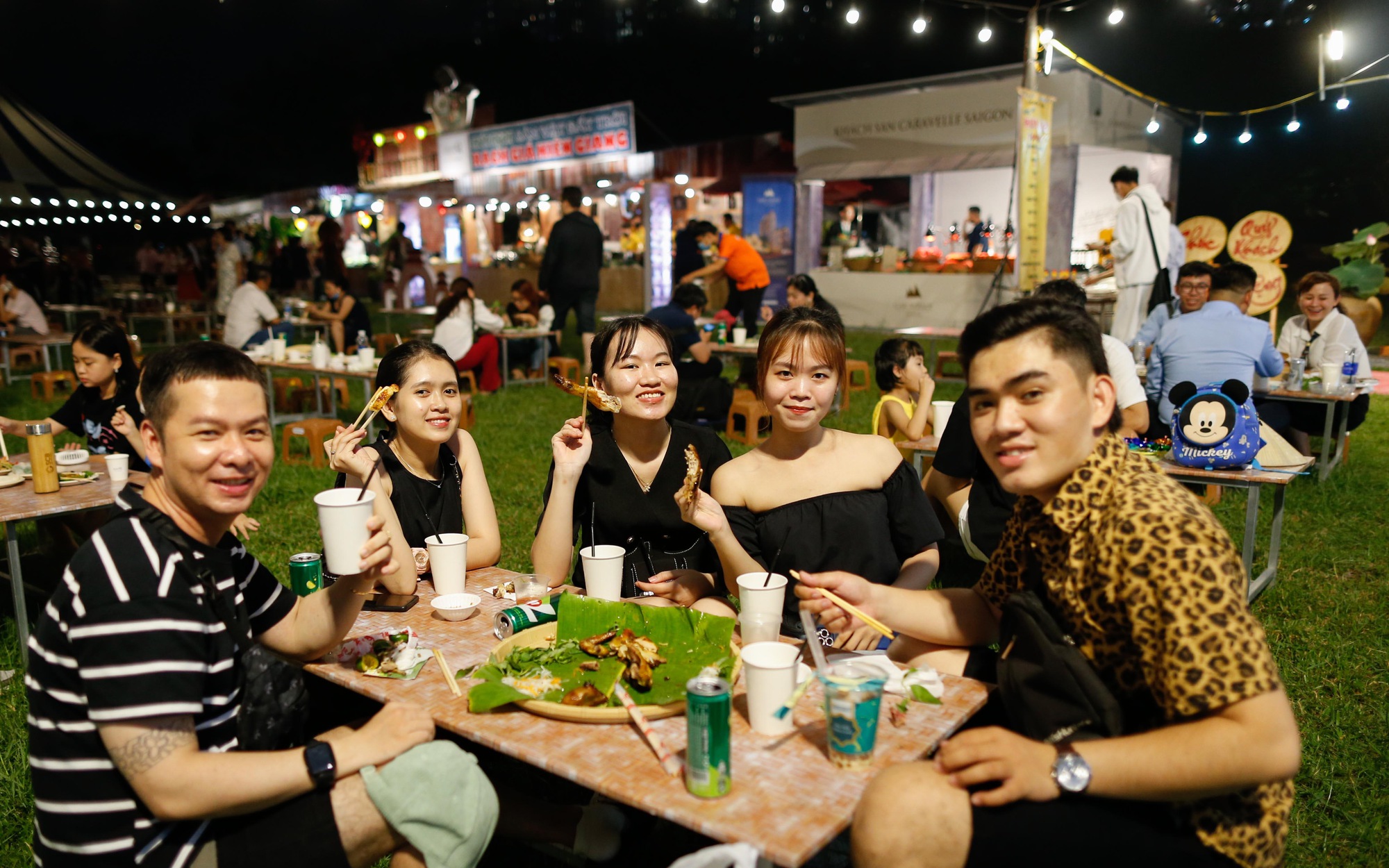 Du lịch Tết bắt đầu nhộn nhịp