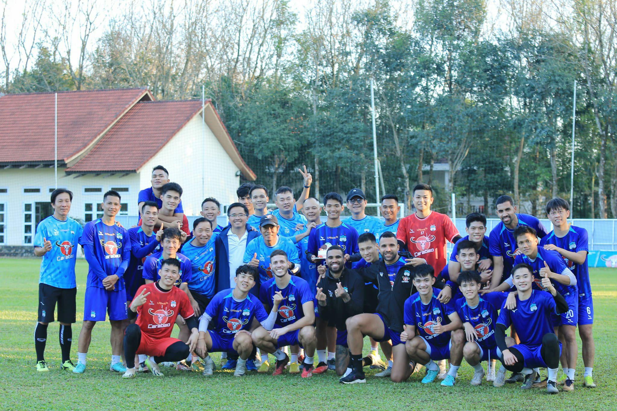 HLV Kiatisuk nói gì khi chia tay Hoàng Anh Gia Lai?- Ảnh 2.