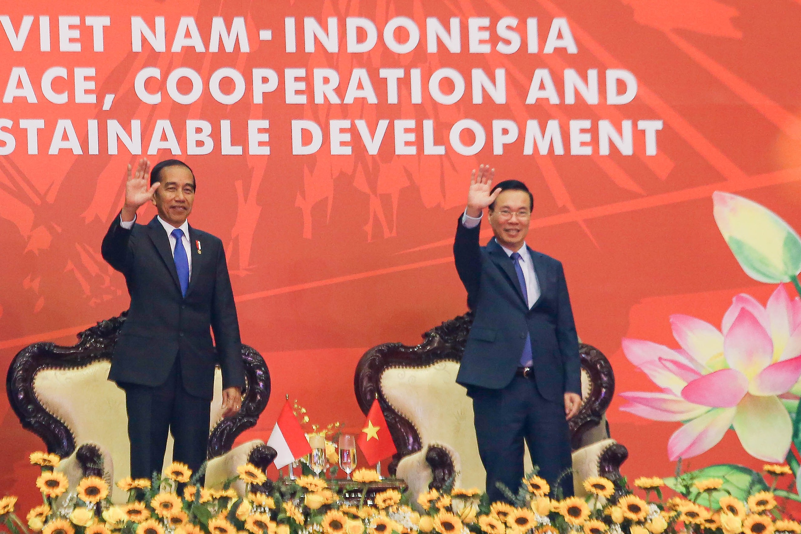 Chủ tịch nước v&agrave; Tổng thống Indonesia xem biểu diễn v&otilde; thuật- Ảnh 1.