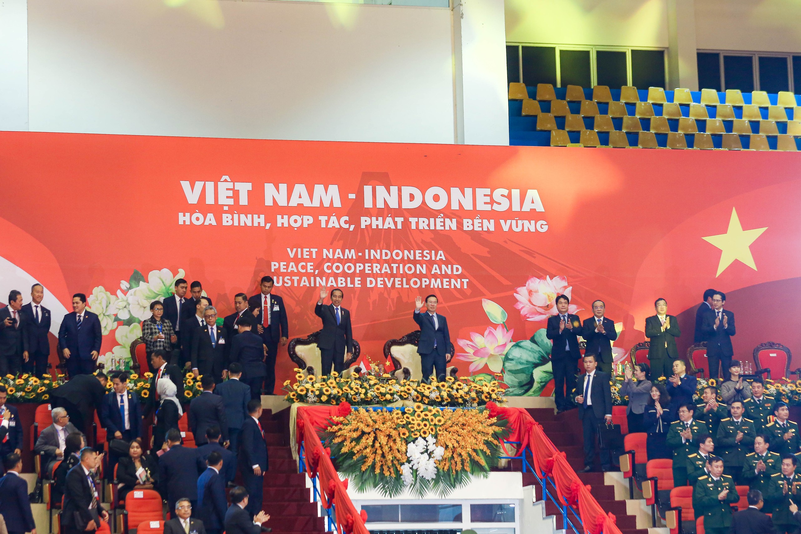 Chủ tịch nước v&agrave; Tổng thống Indonesia xem biểu diễn v&otilde; thuật- Ảnh 3.