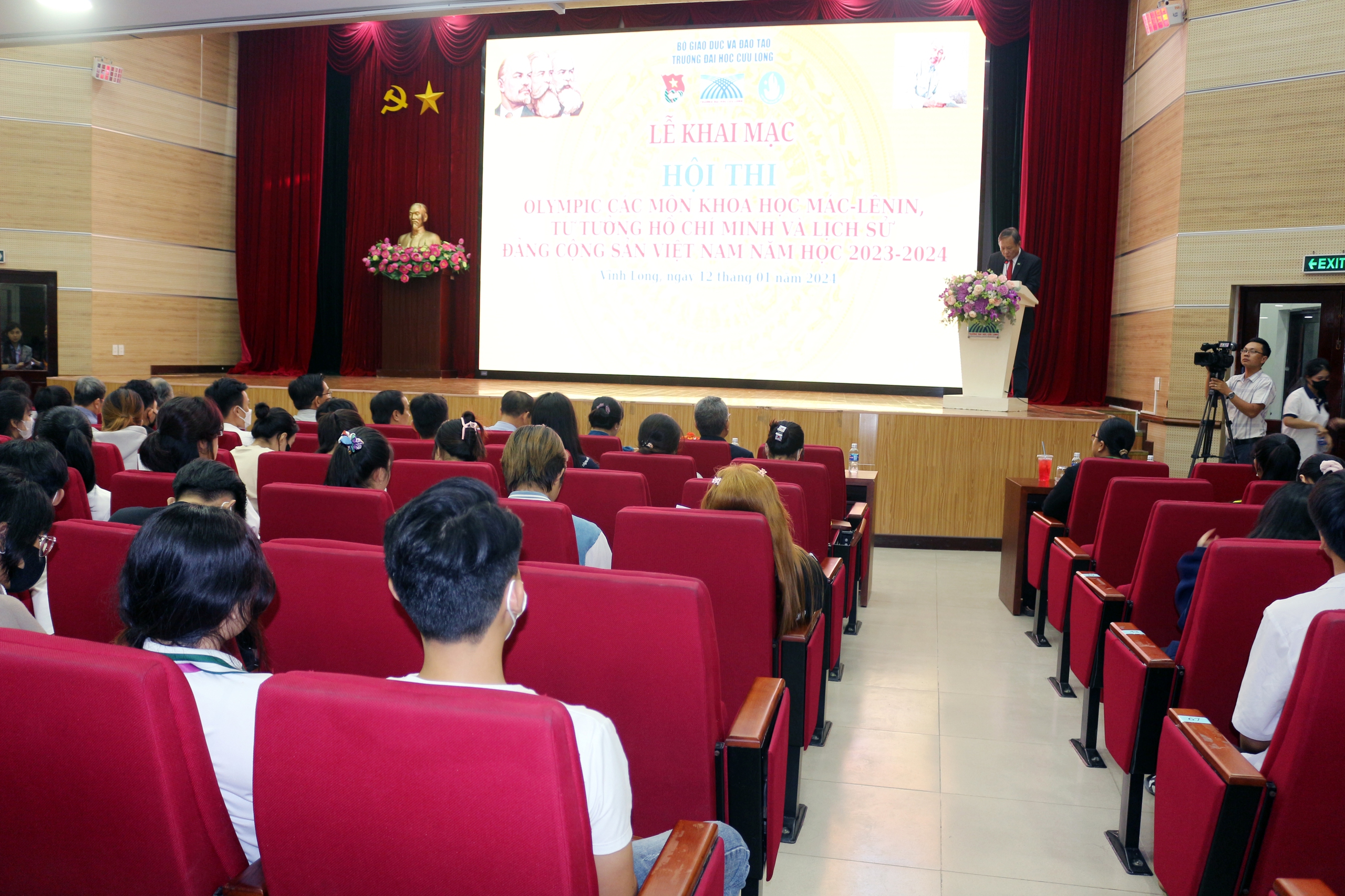 Trường ĐH Cửu Long khai mạc cuộc thi Olympic 3 m&ocirc;n học- Ảnh 1.