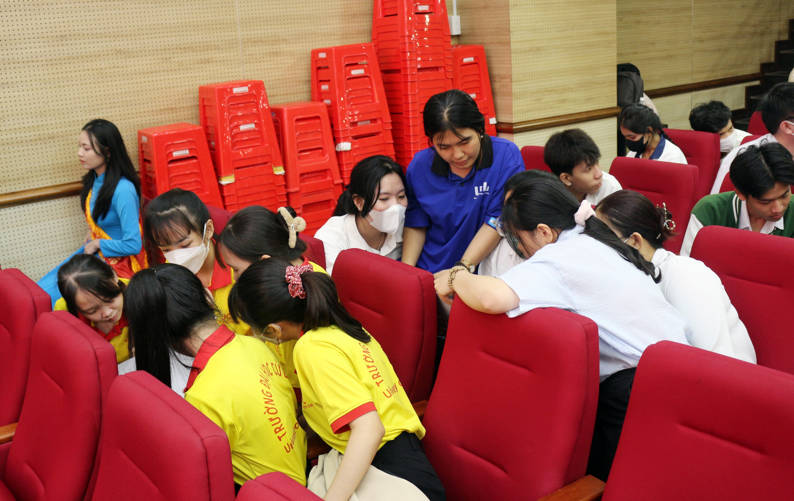 Trường ĐH Cửu Long khai mạc cuộc thi Olympic 3 m&ocirc;n học- Ảnh 4.