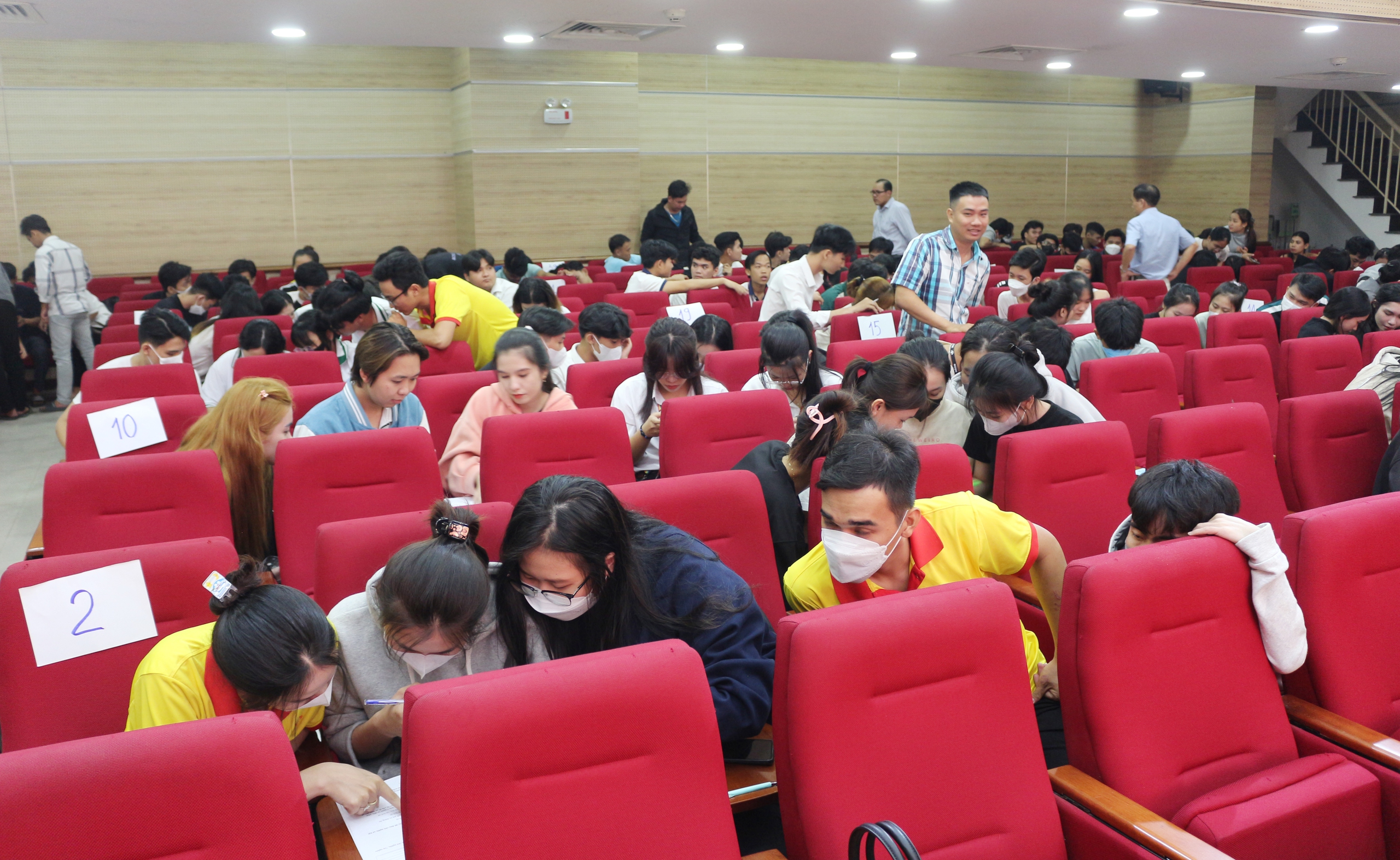 Trường ĐH Cửu Long khai mạc cuộc thi Olympic 3 m&ocirc;n học- Ảnh 5.