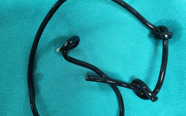 Lý do nam sinh lớp 12 nhét đoạn dây điện 26 cm vào "cậu nhỏ"