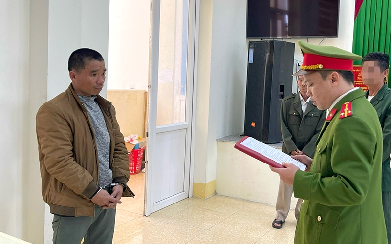 Bắt đối tượng cộm cán vì hành vi chém người