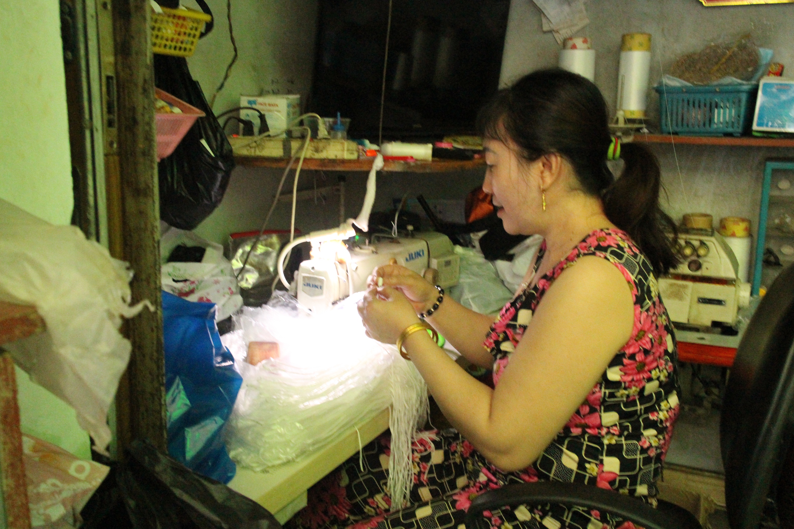 Mất việc ở tuổi 40 kh&ocirc;ng dễ d&agrave;ng g&igrave;- Ảnh 2.