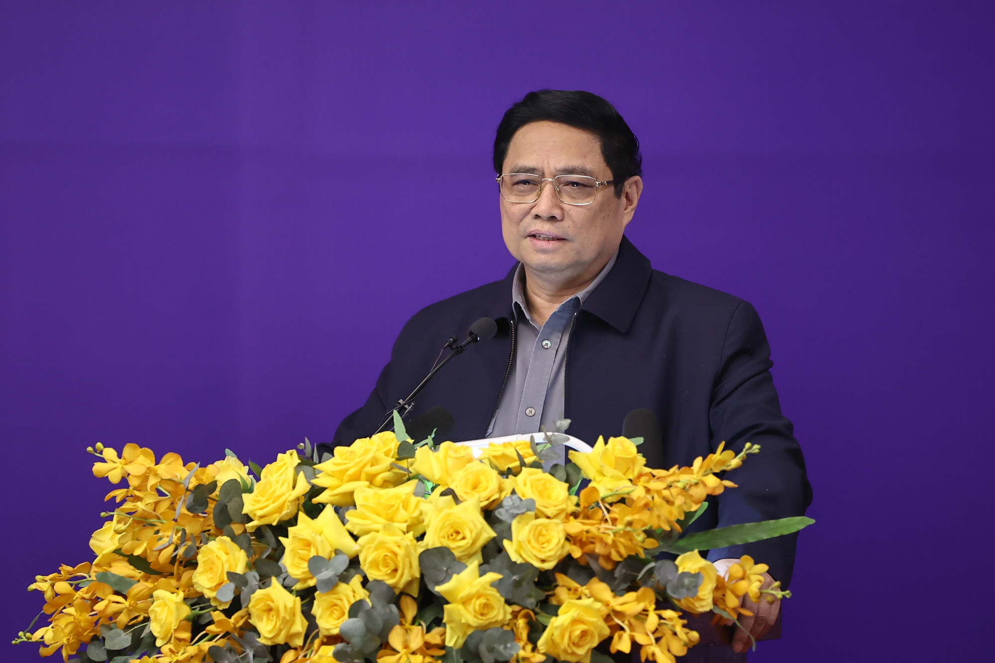 Thủ tướng động viên ngành điện "không hoang mang, lo sợ" trước khó khăn mang tính sự cố, tình thế- Ảnh 1.