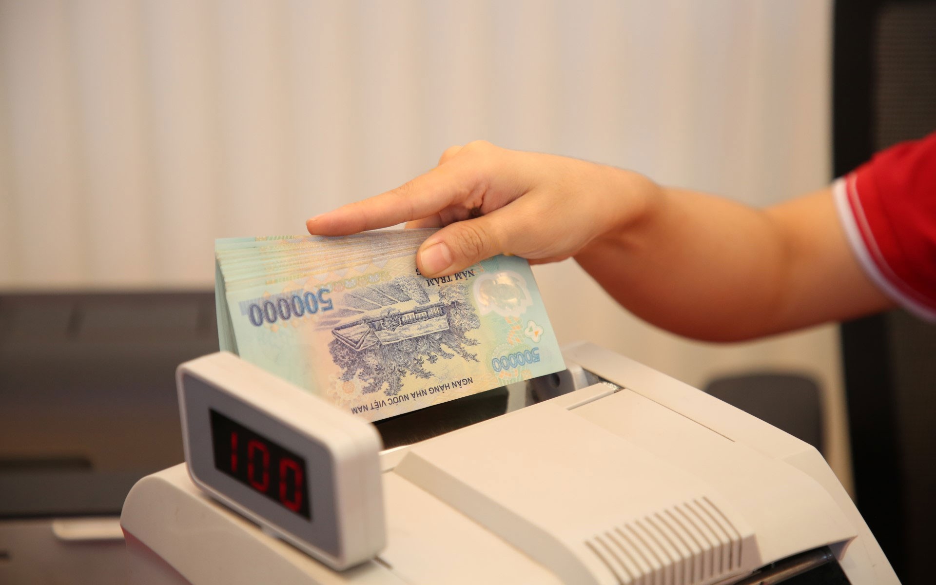 Thị trường trái phiếu doanh nghiệp "ấm" lại?
