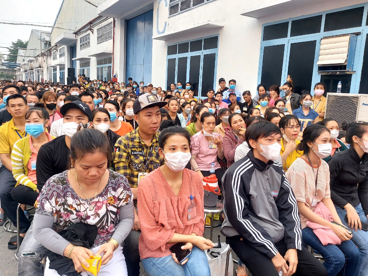 Hơn 1.700 c&ocirc;ng nh&acirc;n tại huyện Củ Chi vui Tết sớm- Ảnh 6.