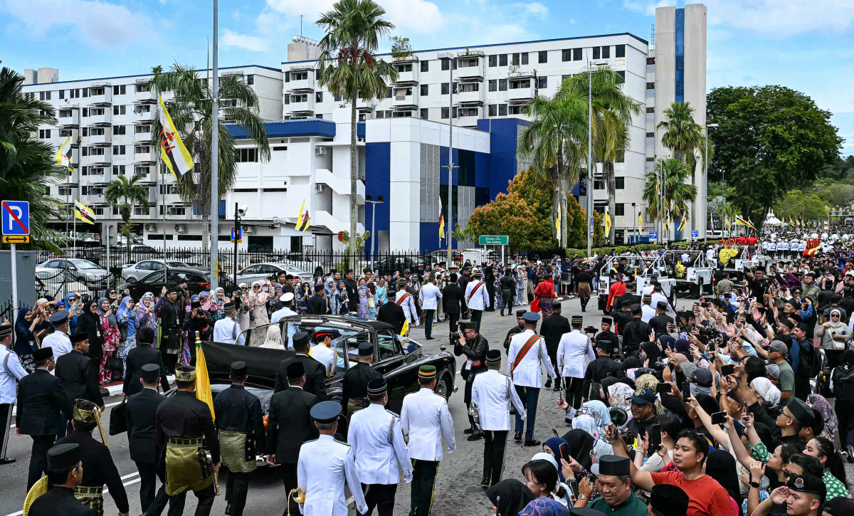 Chi&ecirc;m ngưỡng lễ cưới ho&agrave;nh tr&aacute;ng của Ho&agrave;ng tử Brunei 
- Ảnh 3.