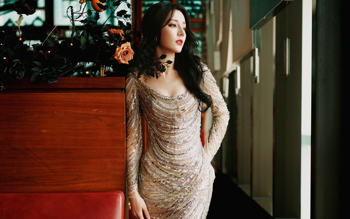 Loạt mỹ nhân Tân Cương khuấy đảo showbiz Trung