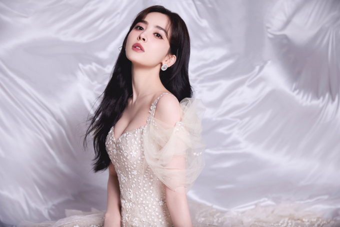 Loạt mỹ nh&acirc;n T&acirc;n Cương khuấy đảo showbiz Trung- Ảnh 11.