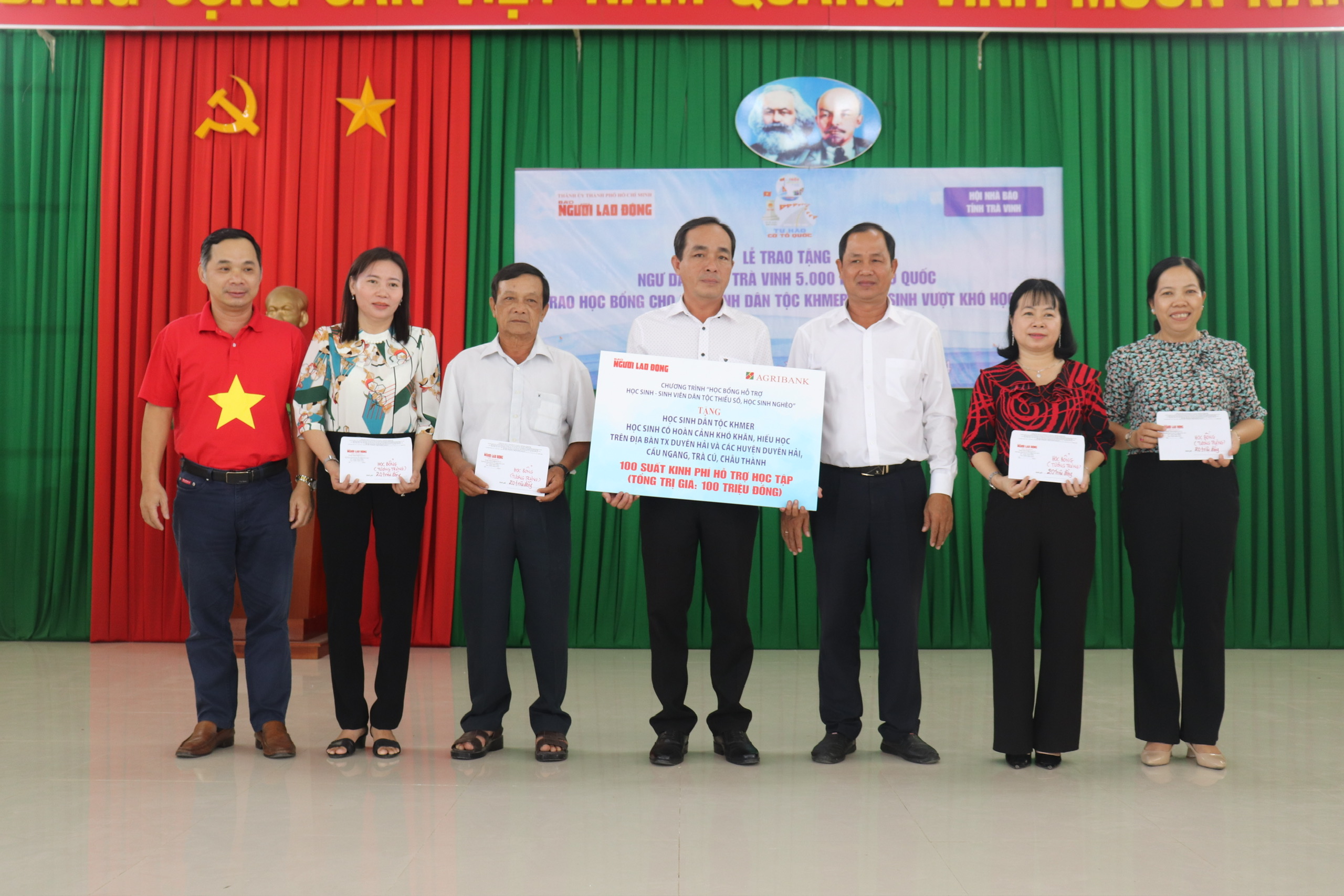 Chương trình ý nghĩa của Báo Người Lao Động tiếp tục đến với Trà Vinh- Ảnh 13.