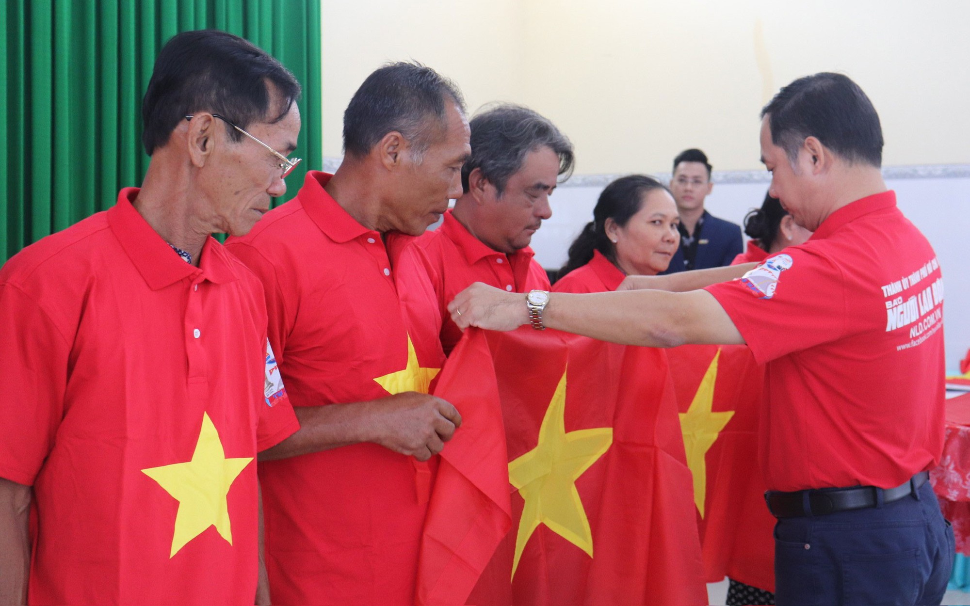Khơi dậy, cổ vũ tinh thần yêu nước