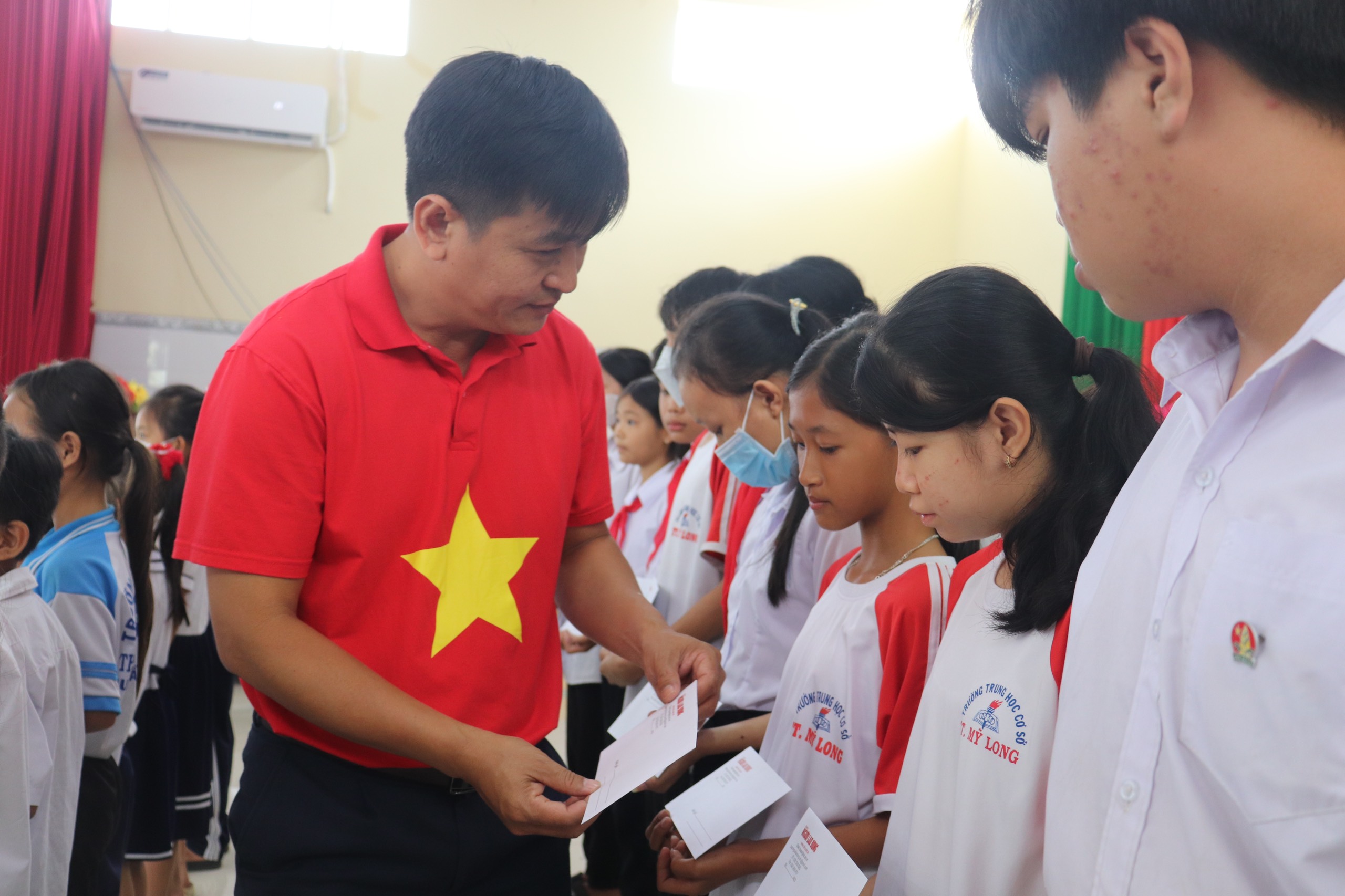 Chương trình ý nghĩa của Báo Người Lao Động tiếp tục đến với Trà Vinh- Ảnh 16.
