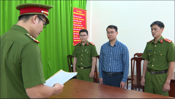 C&ocirc;ng an TP HCM bắt tạm giam Ph&oacute; Cục trưởng Cục Đăng kiểm Việt Nam- Ảnh 2.