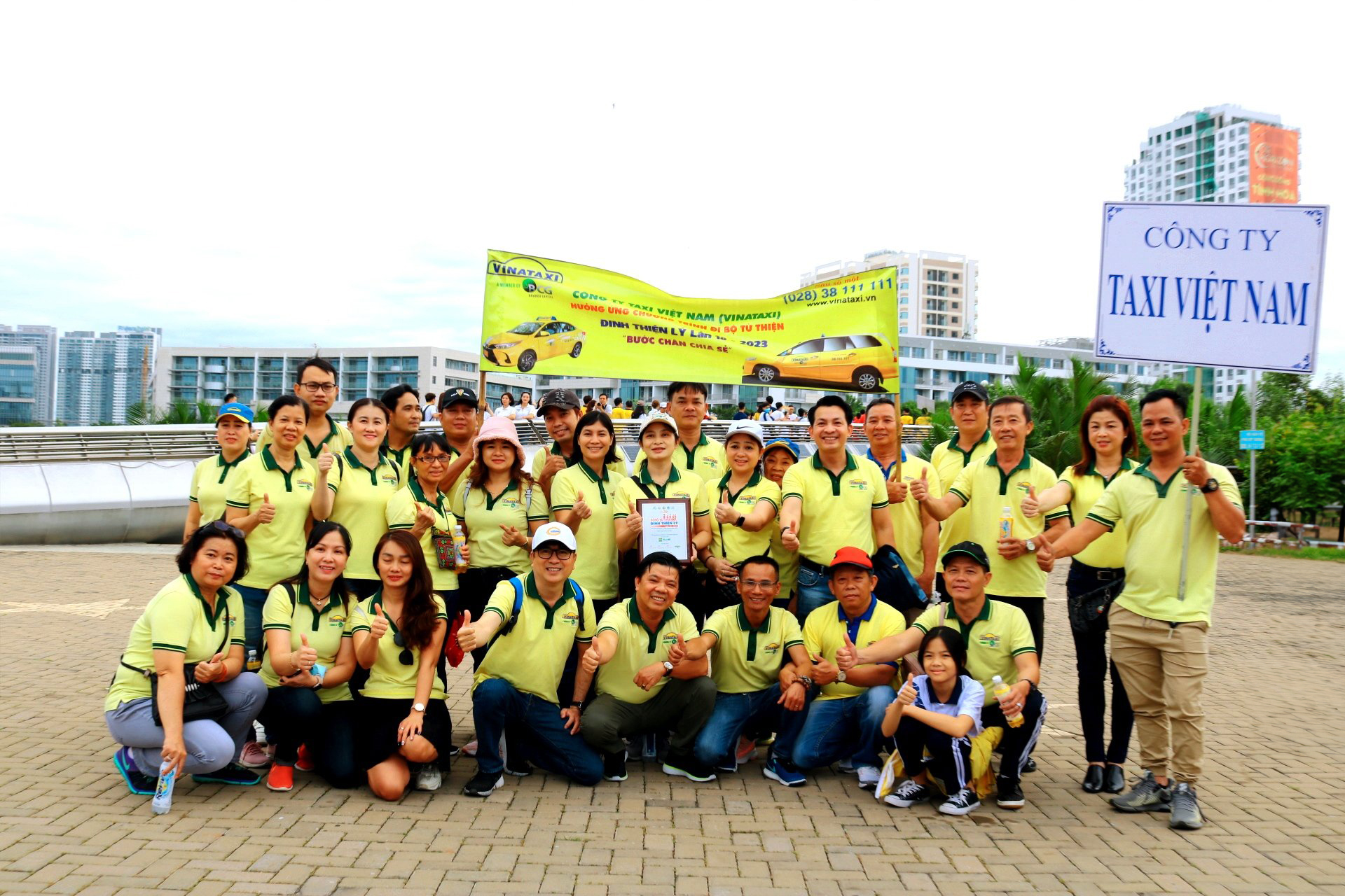 Vinataxi lan tỏa những &ldquo;Bước ch&acirc;n chia sẻ&rdquo; c&ugrave;ng chương tr&igrave;nh Đi bộ từ thiện Đinh Thiện L&yacute;- Ảnh 1.