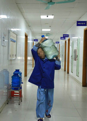 Ông V.Q.Nh. xem Khoa Bán cấp tính nam - Bệnh viện Tâm thần Trung ương 1 như ngôi nhà thứ hai của mình