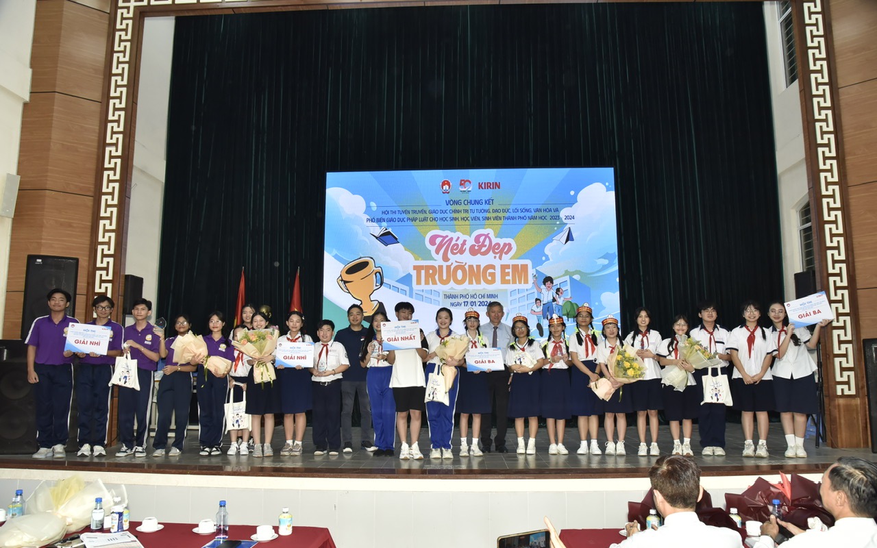 Xúc động thông điệp của học sinh: "Những bữa ăn hạnh phúc"