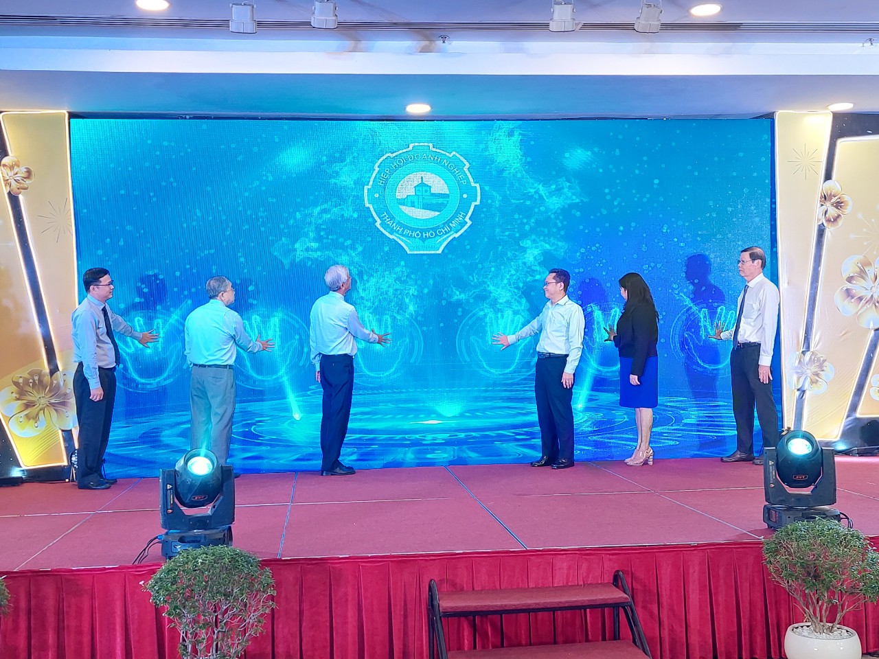Nhiều kh&oacute; khăn k&eacute;o d&agrave;i của doanh nghiệp được TP HCM  th&aacute;o gỡ- Ảnh 2.