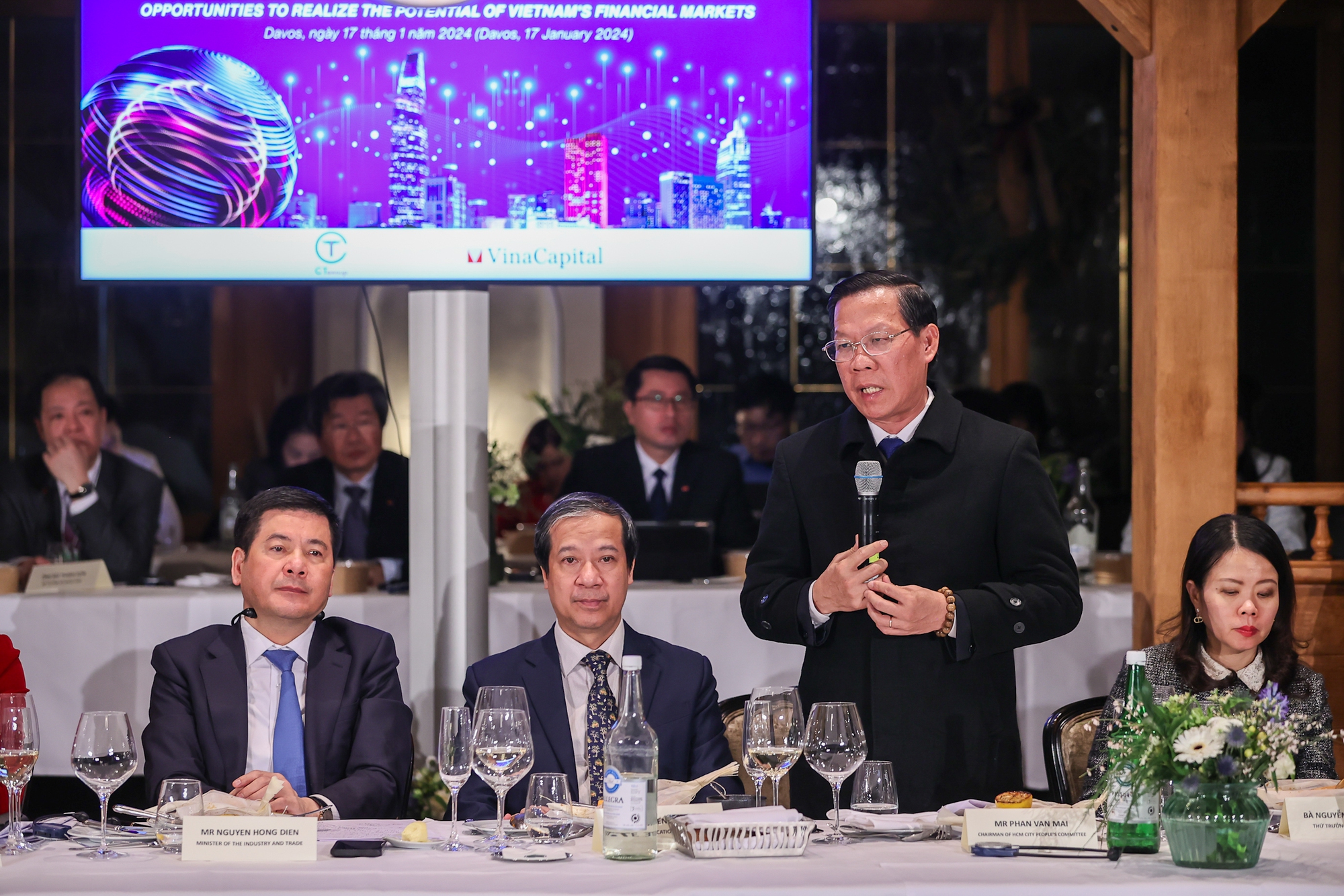 Thủ tướng: Lập tổ tư vấn quốc tế x&acirc;y dựng trung t&acirc;m t&agrave;i ch&iacute;nh tại Việt Nam- Ảnh 3.