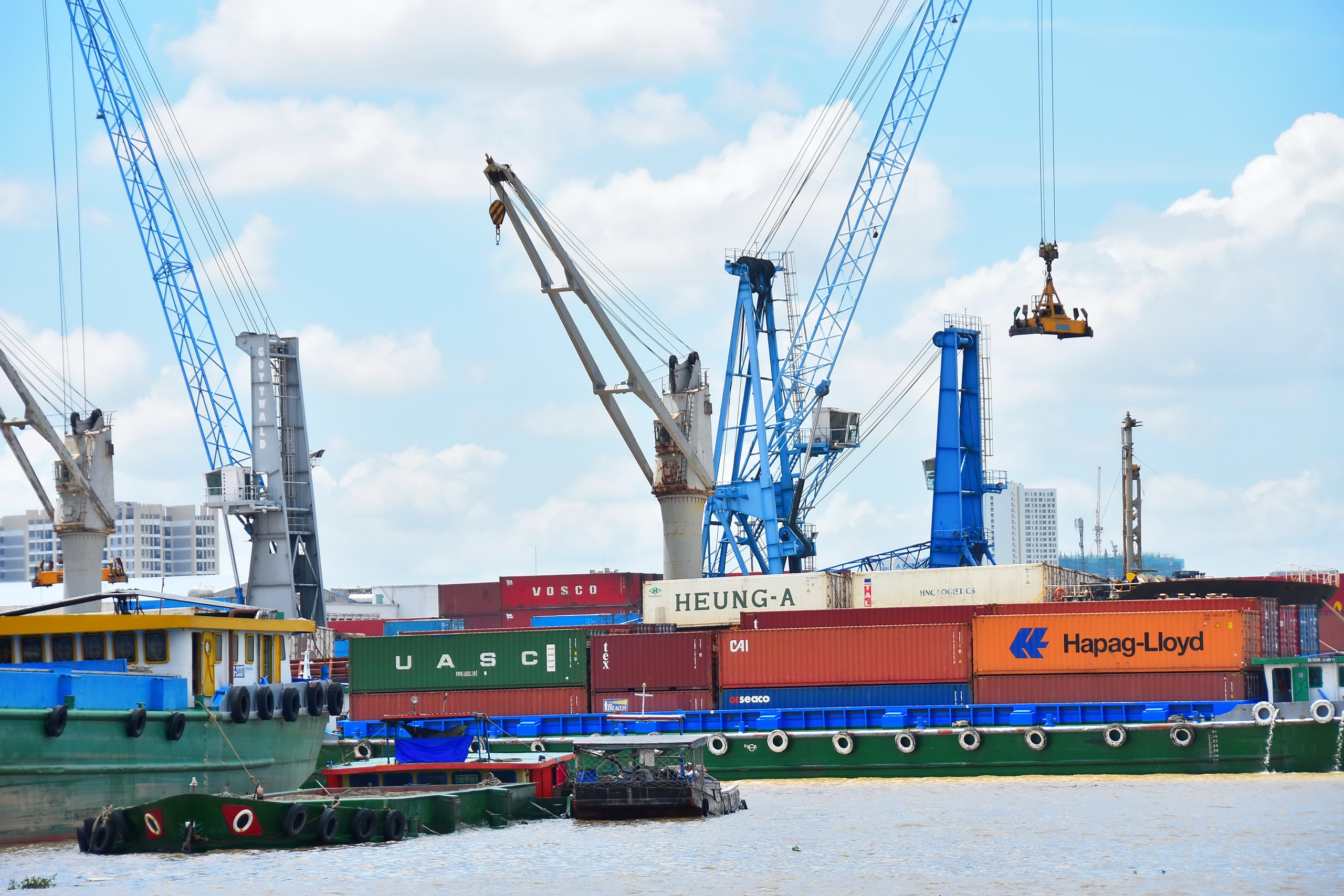 Việt Nam sẽ tăng trưởng nhanh hơn Thái Lan, Malaysia?- Ảnh 3.