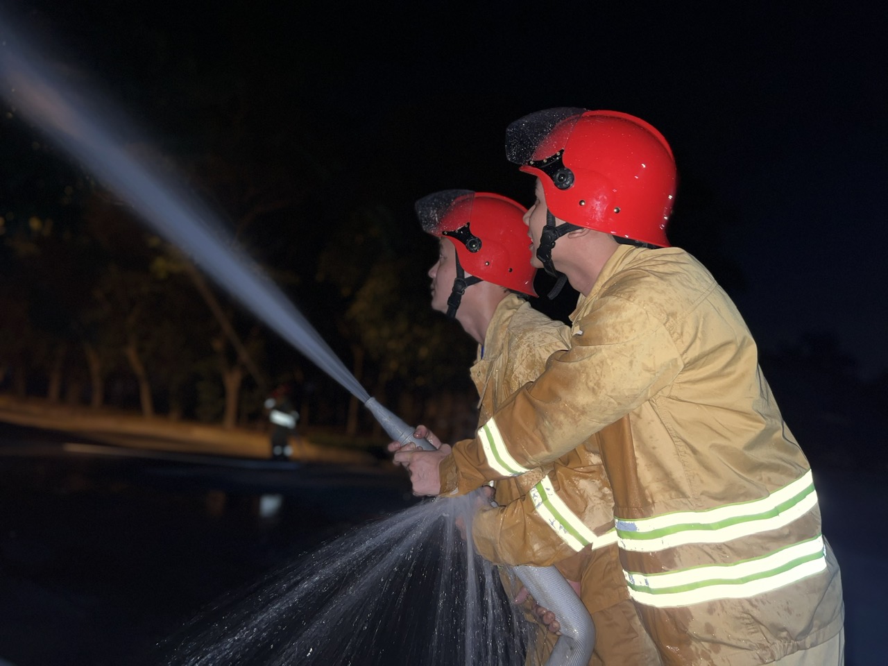 Kiểm tra đột xuất c&ocirc;ng t&aacute;c PCCC tại doanh nghiệp ở B&igrave;nh Dương- Ảnh 7.