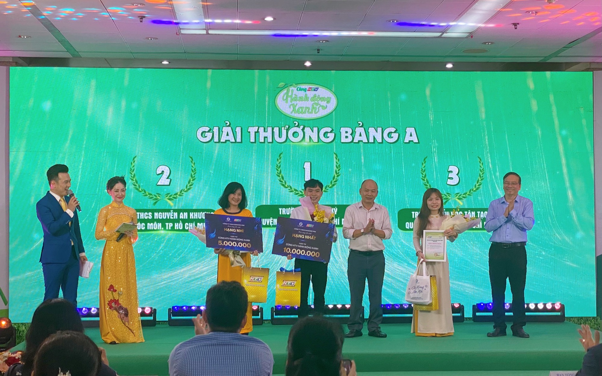 Trao giải cuộc thi video clip "Cùng HTV hành động xanh"