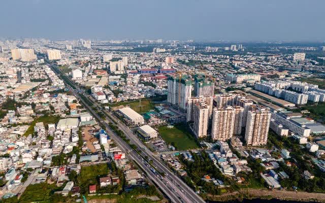 Chặt chẽ, rộng mở hơn