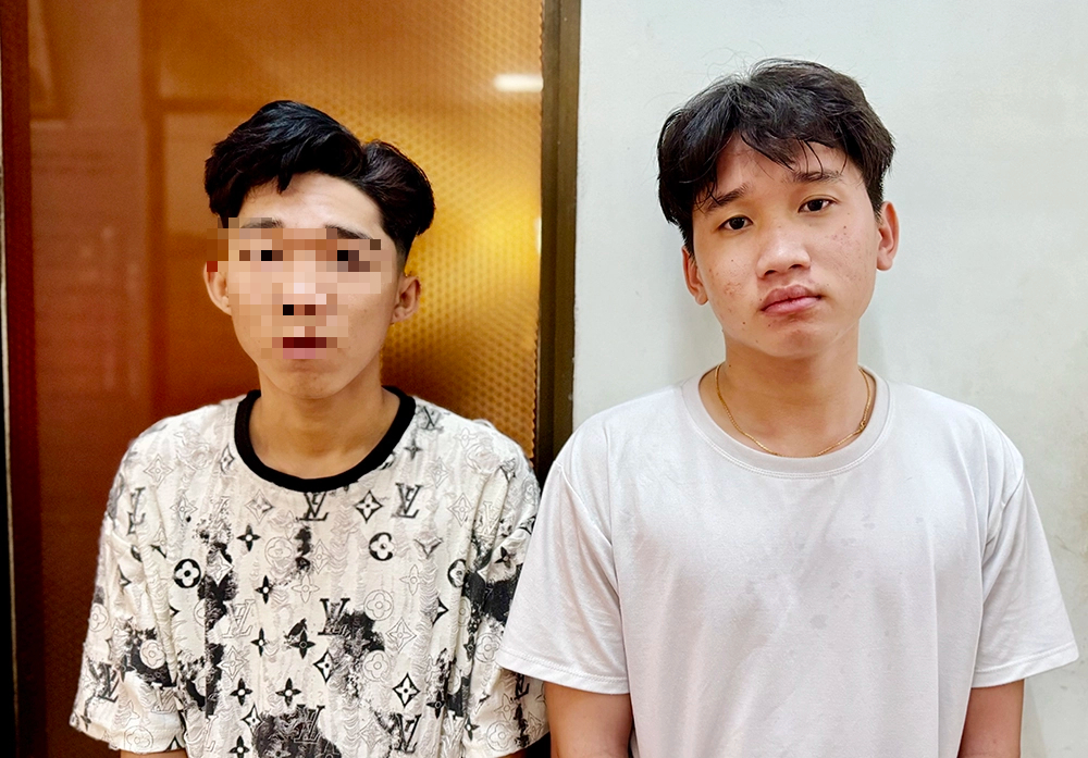 An Giang: Khởi tố nh&oacute;m thanh ni&ecirc;n ch&eacute;m chết người ngay tr&ecirc;n phố chỉ trong 1 ph&uacute;t- Ảnh 4.