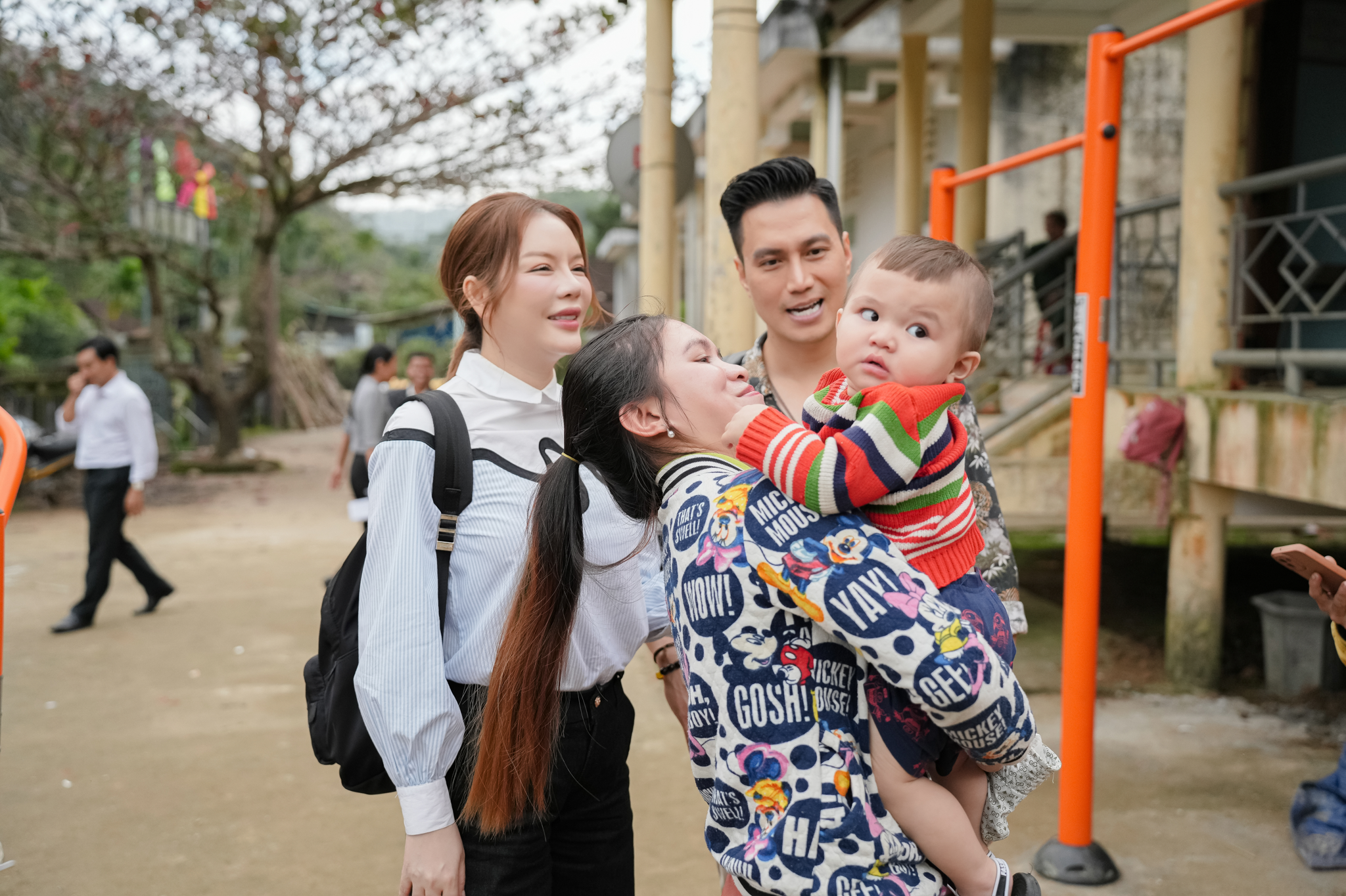Lý Nhã Kỳ - Việt Anh tái ngộ sau nhiều năm
- Ảnh 1.
