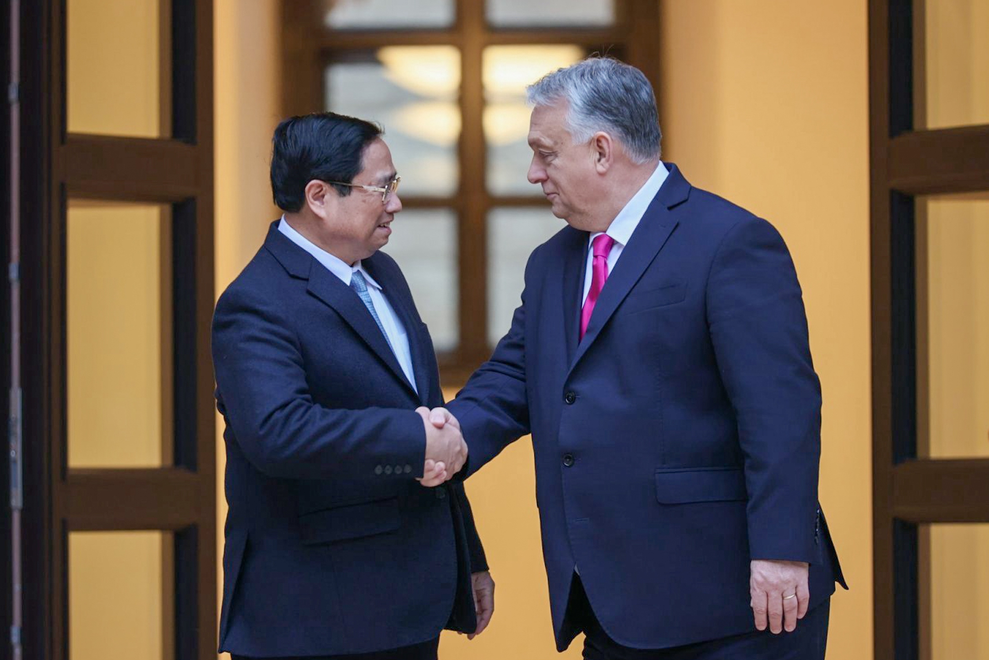 Cuộc hội đ&agrave;m quan trọng giữa Thủ tướng Phạm Minh Ch&iacute;nh v&agrave; Thủ tướng Hungary- Ảnh 1.