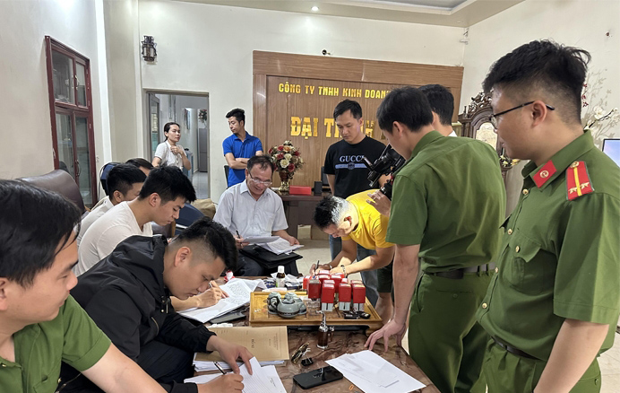 Phá một loạt vụ tín dụng đen với lãi suất "cắt cổ"- Ảnh 1.
