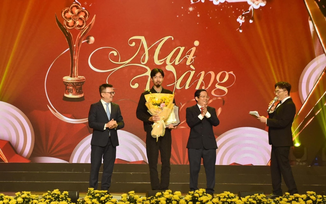 Đen Vâu "khoe của"

