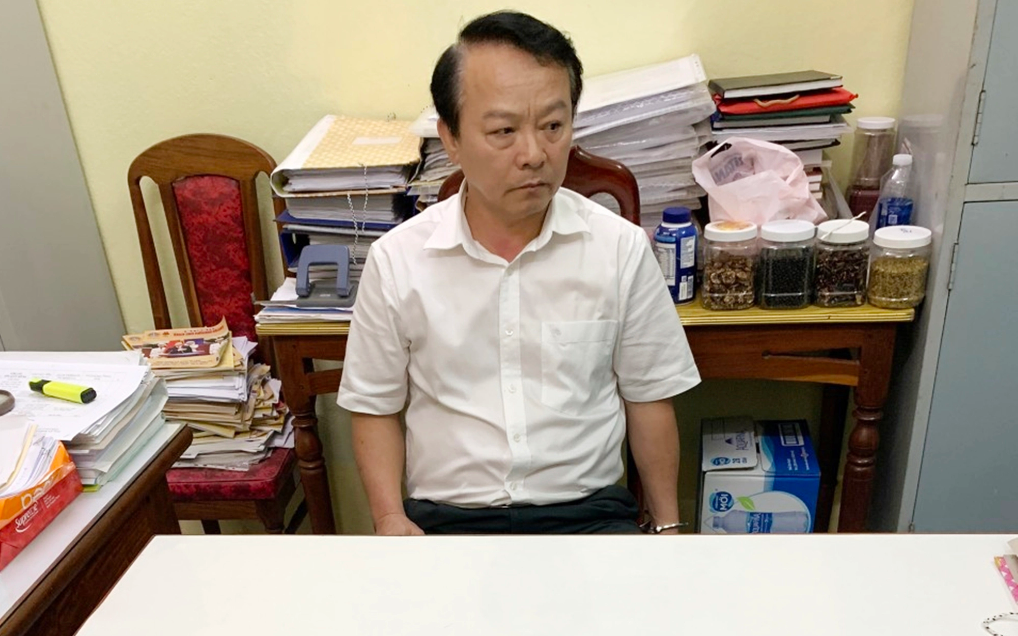 Bất ngờ với lời khai của thẩm ph&aacute;n về 1,5 tỉ đồng hối lộ