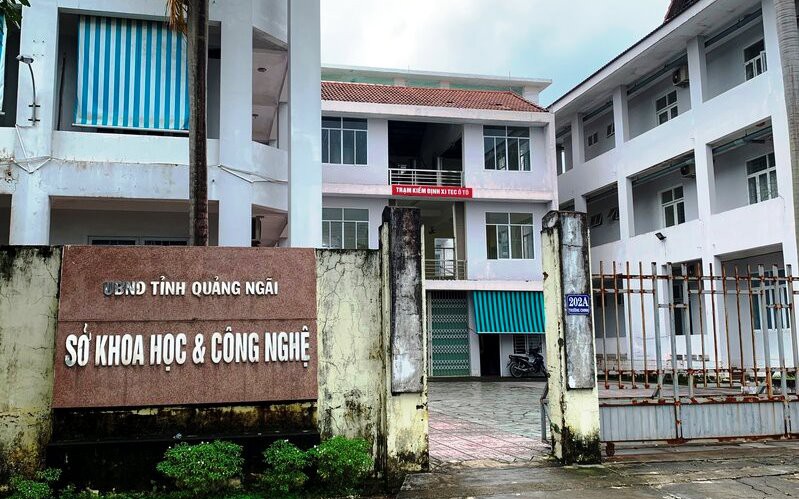 Điều tra h&agrave;nh vi th&ocirc;ng thầu của Gi&aacute;m đốc Sở Khoa học v&agrave; C&ocirc;ng nghệ Quảng Ng&atilde;i